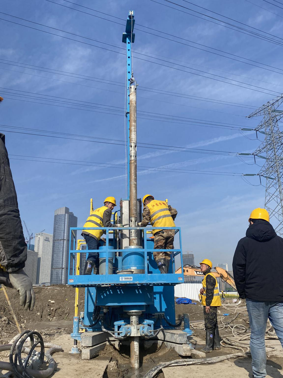 杭州市蕭山區(qū)錢(qián)江世紀(jì)城民祥路下穿鐵路立交工程施工現(xiàn)場(chǎng)跟蹤報(bào)道